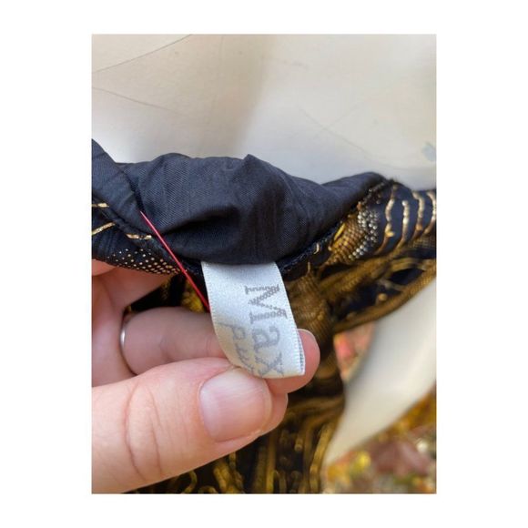 Maxmara Silk Top Black Gold Art Deco Twist Front V Neck - Picture 9 of 12